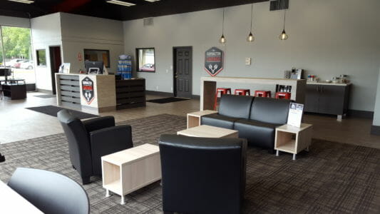 farmington-garage-wait-20160909_144640